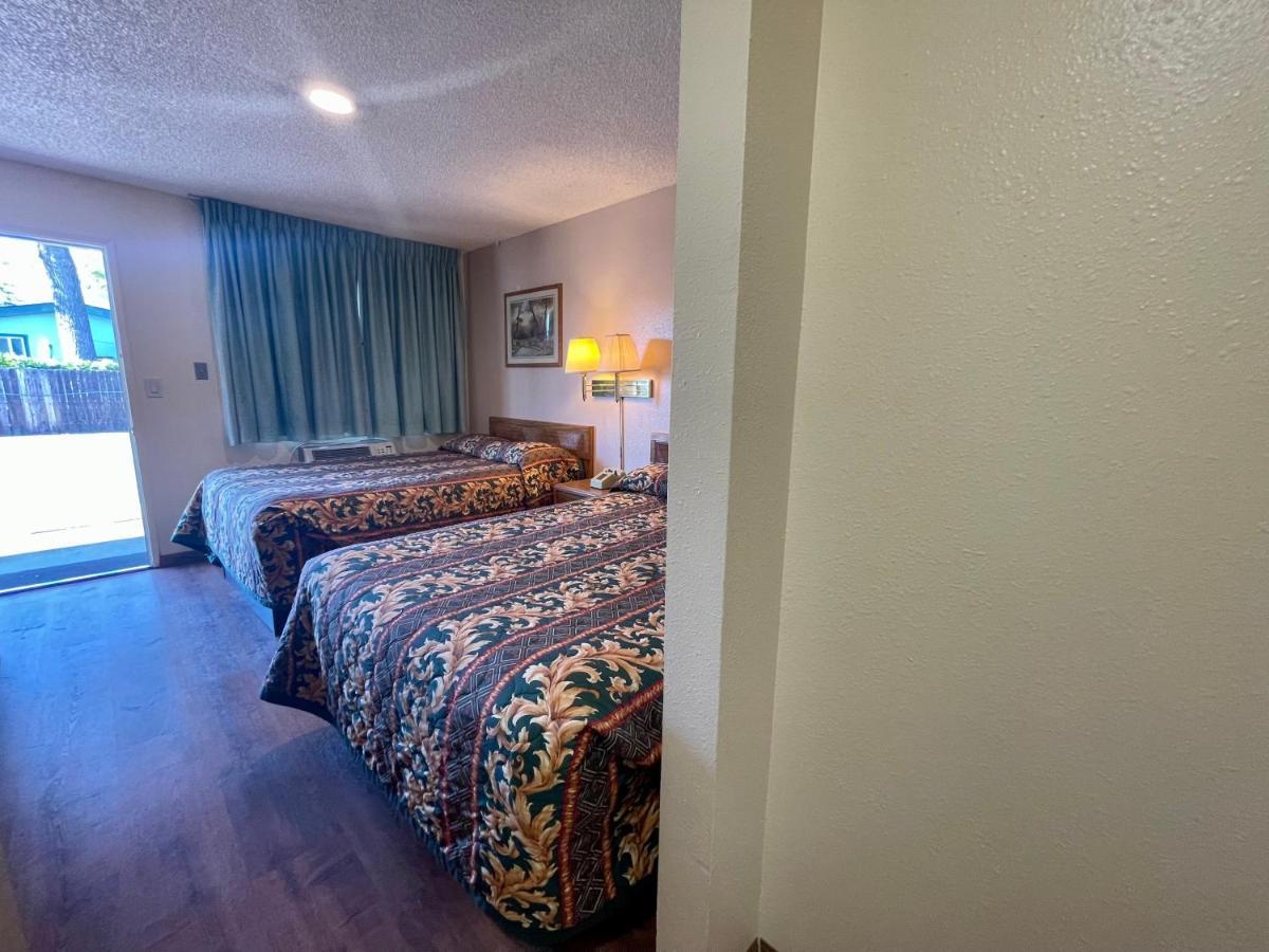 Regency Inn Lakeport Extérieur photo