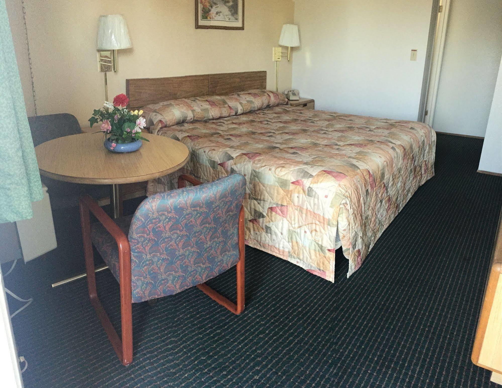 Regency Inn Lakeport Extérieur photo